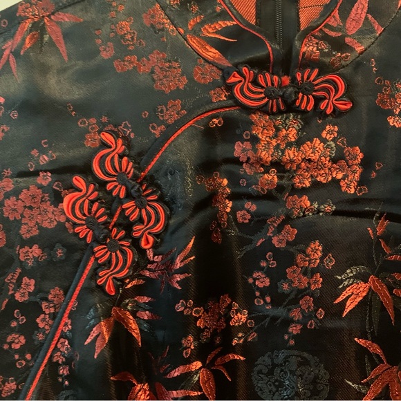 Beautiful Japanese Dress - Picture 2 of 8